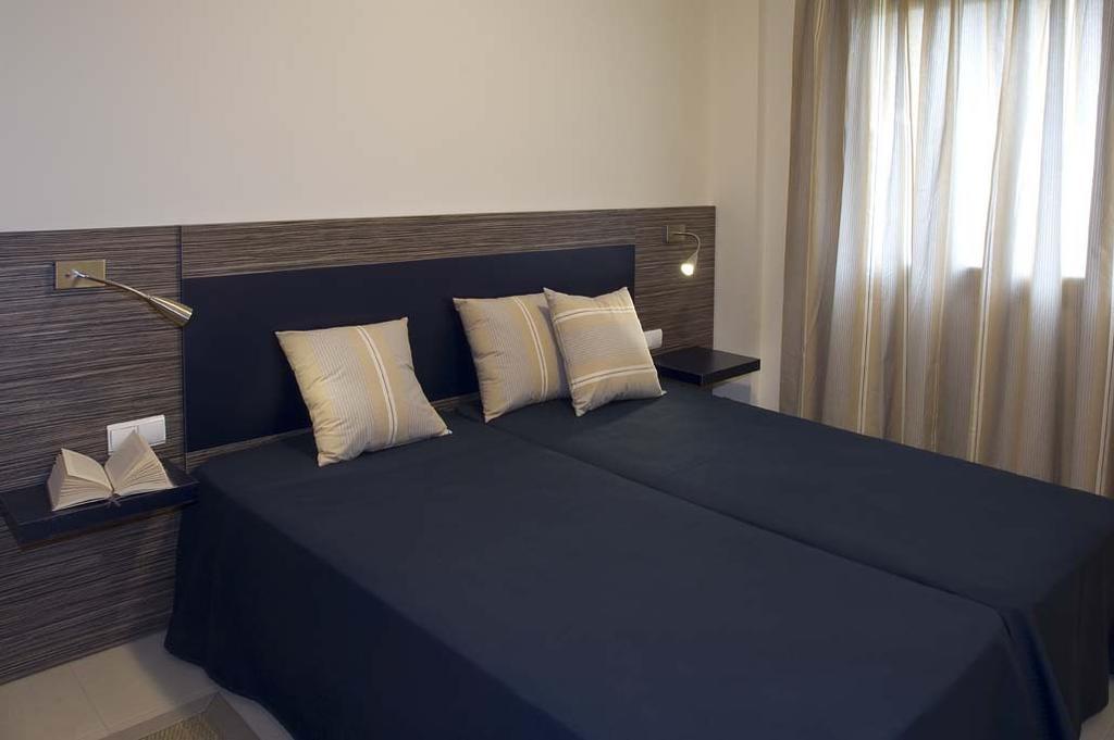 Apartaments Terraza - Santa Maria Rosas Habitación foto